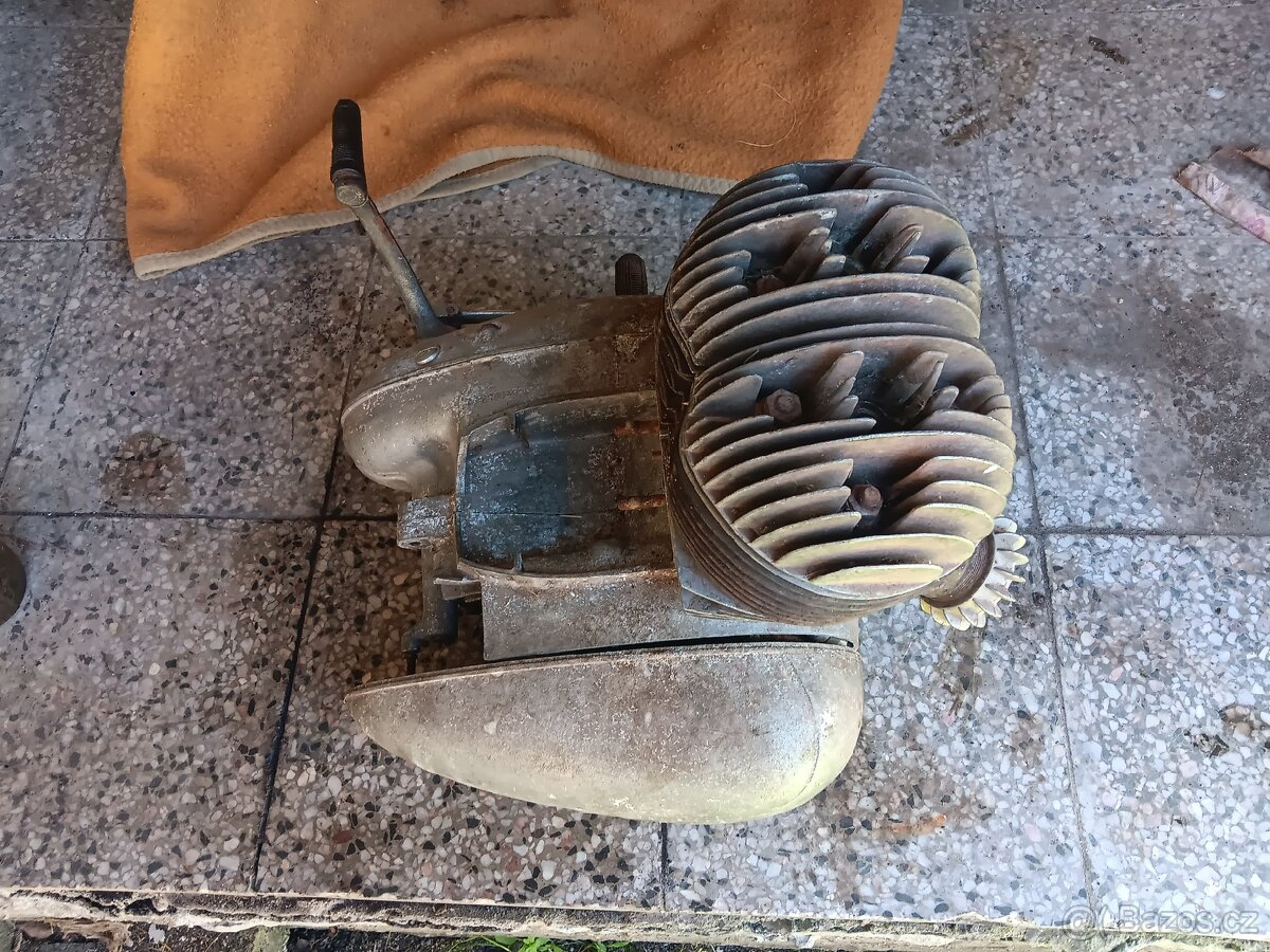 Motor Jawa 350 / 354 dvoupaka.