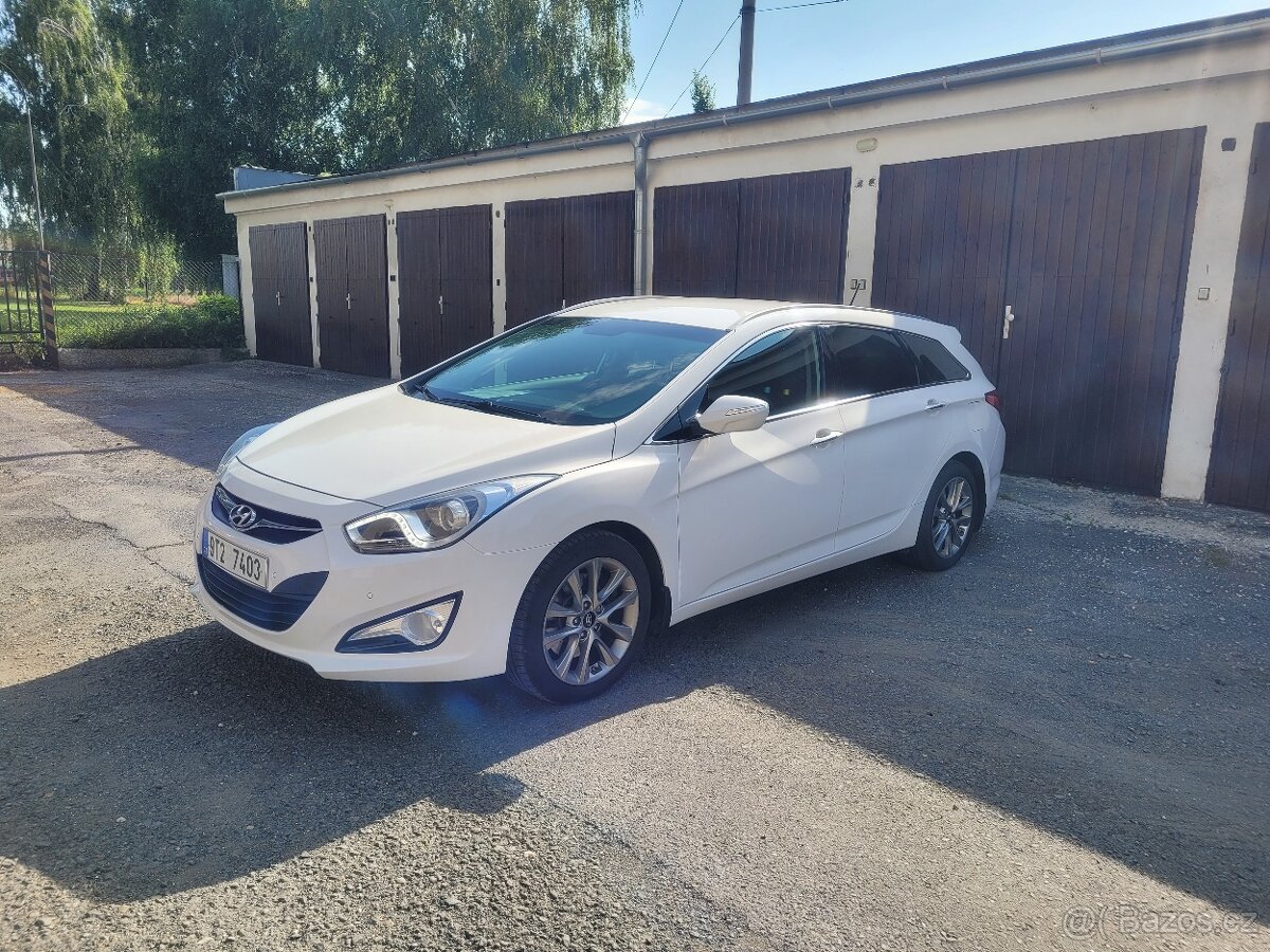 Prodám Hyundai i40 CW 1,7 CRDi, 2014,135.500km,1 maj.
