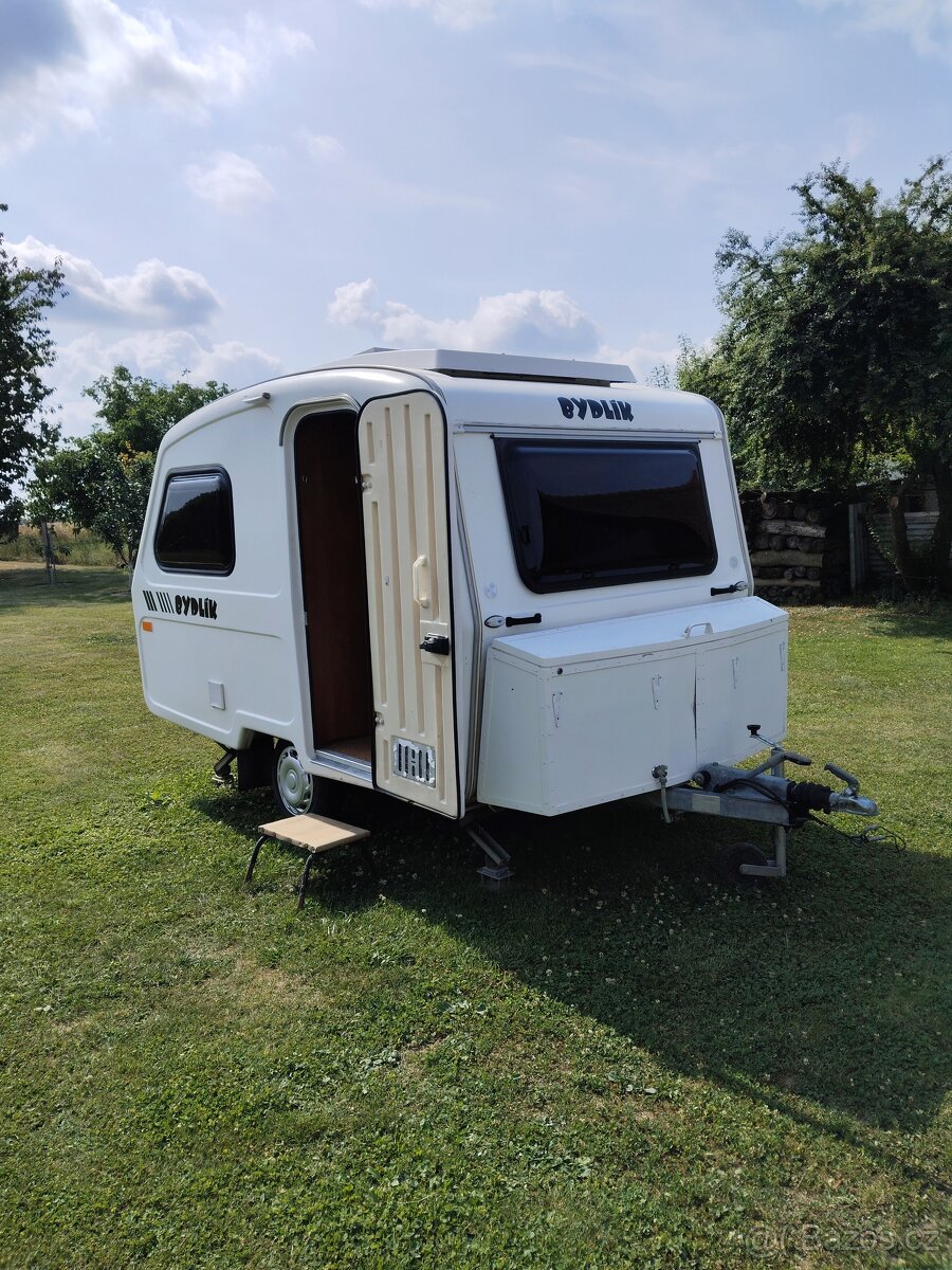 Prodám polský karavan