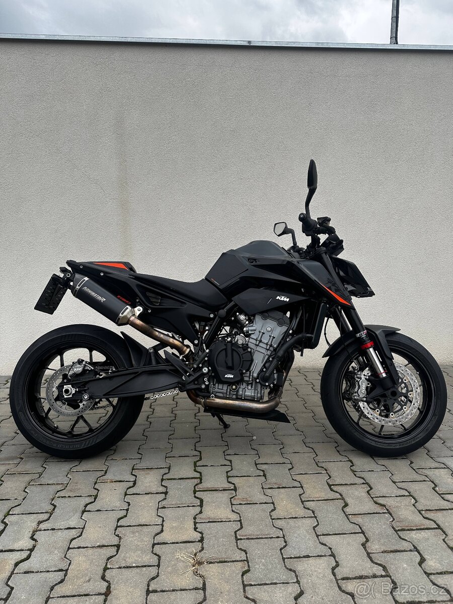 KTM Duke 890