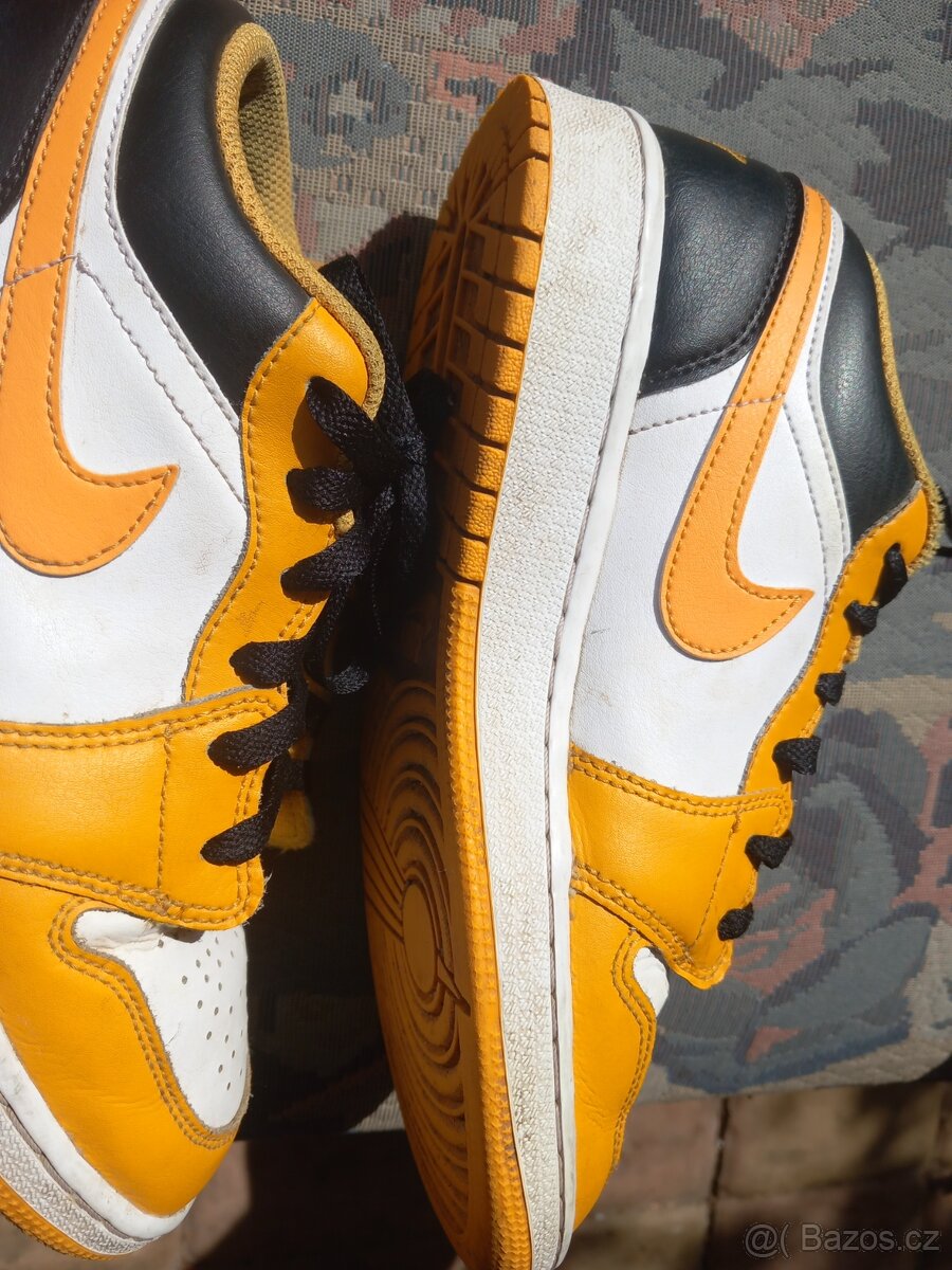Boty Jordan Air 1 Low, vel. 38, žlutá, bílá, černá