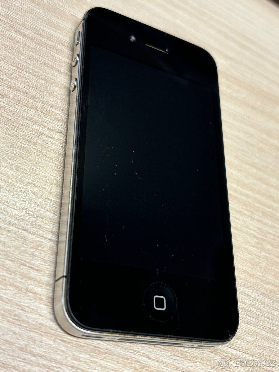 Apple iPhone 4S