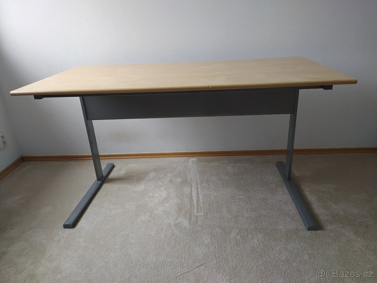Kancelářský stůl IKEA FREDRIK