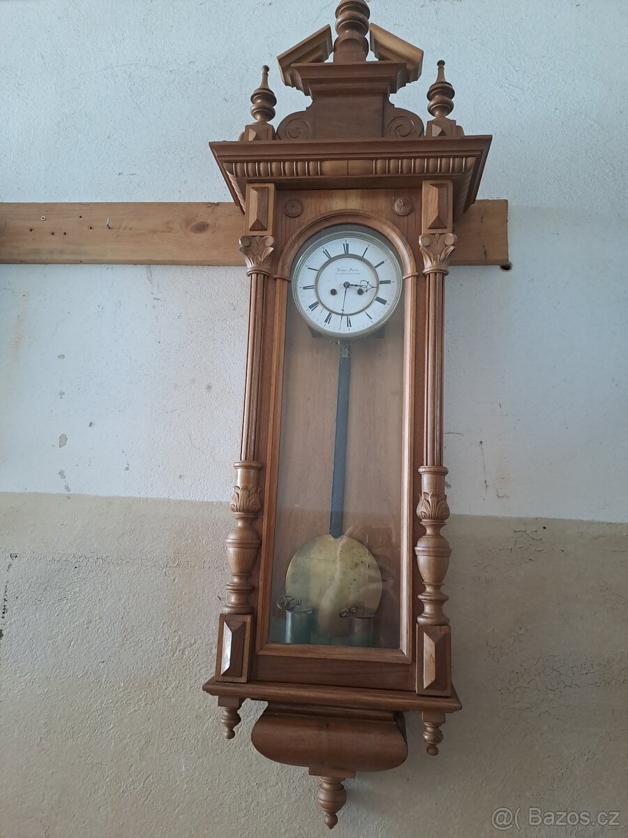 velké pendlovky - sign. WENZEL FUXA,KAROLINENTHAL