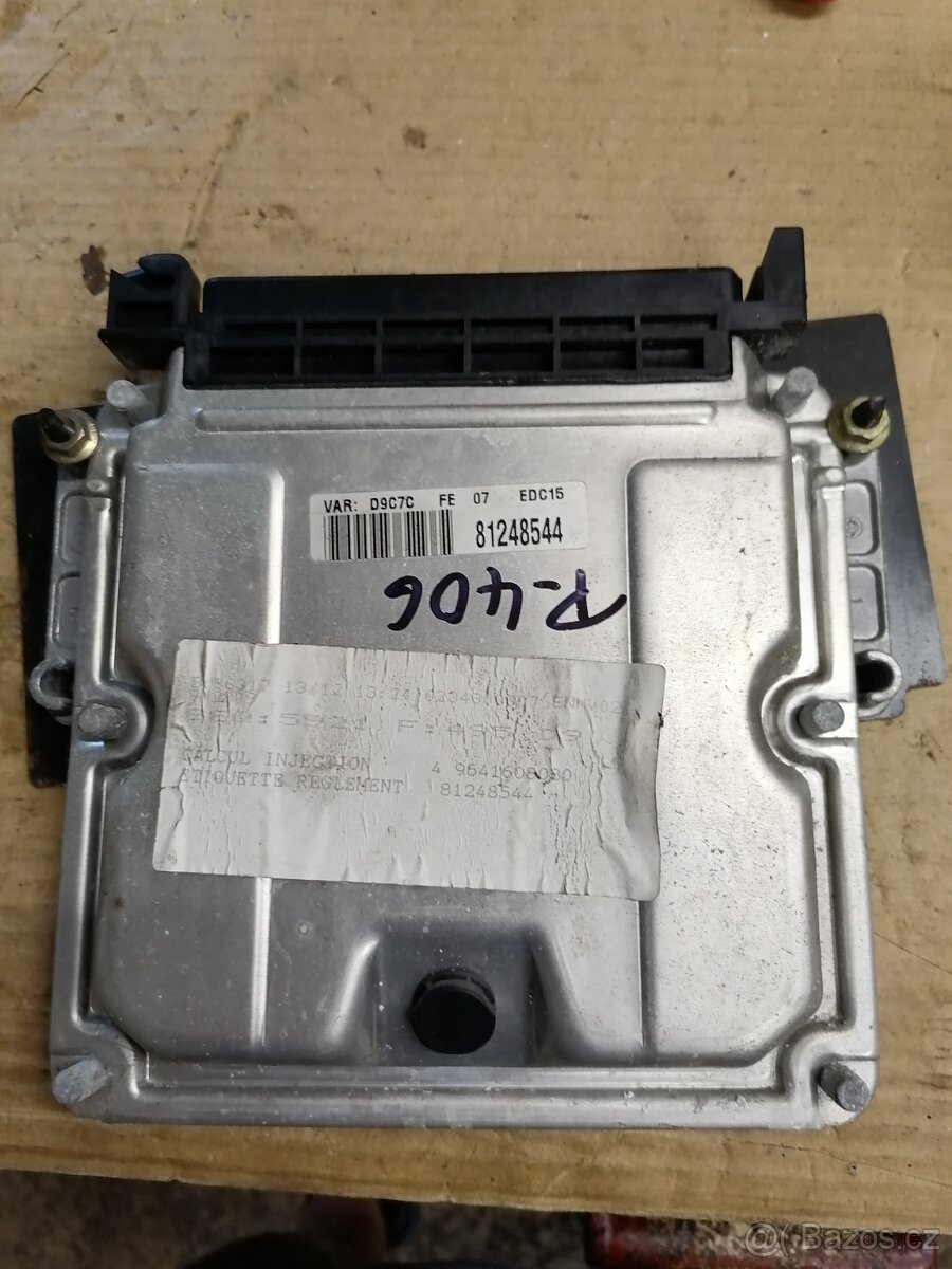 Prodám počítač na Peugeot 406