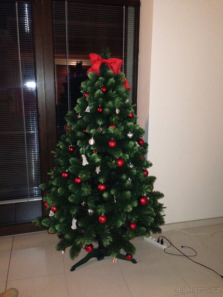 Vanocni strom 180cm