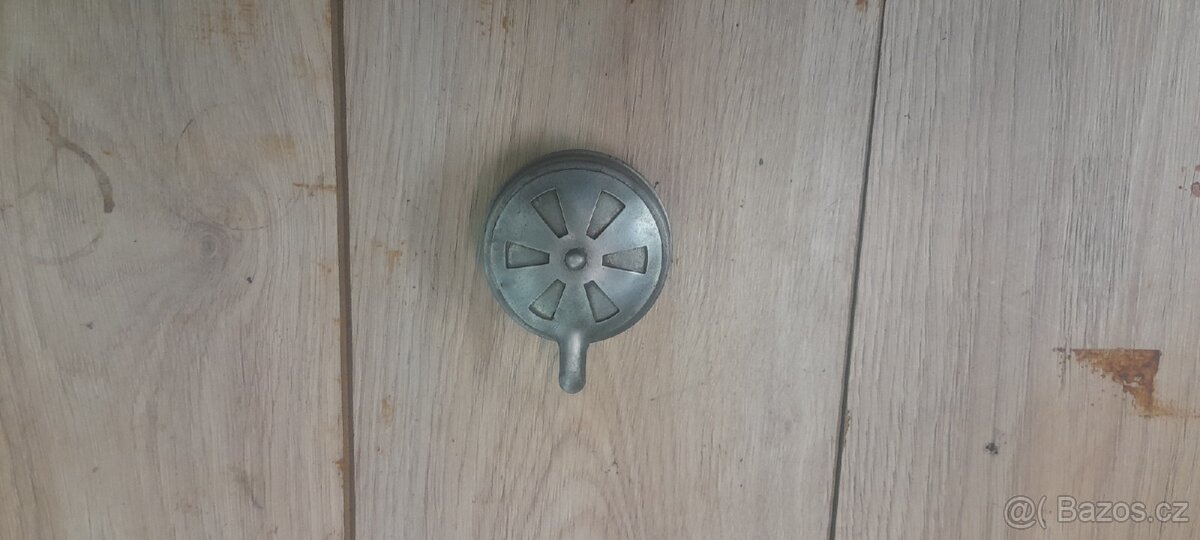 Jawa 550 / 555 , manet