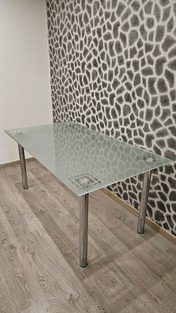 stůl sklo