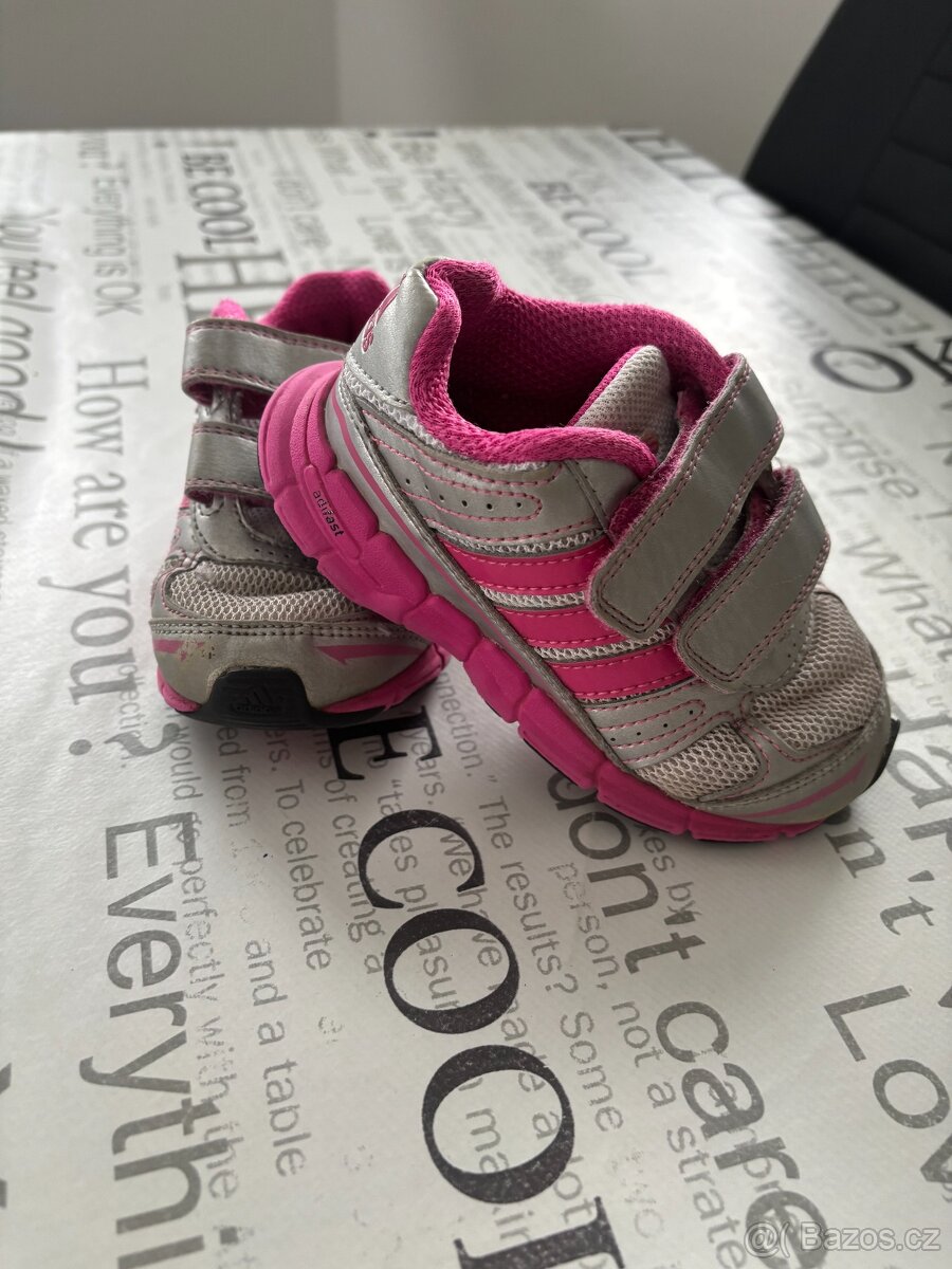 Dětské boty Adidas, vel. 24