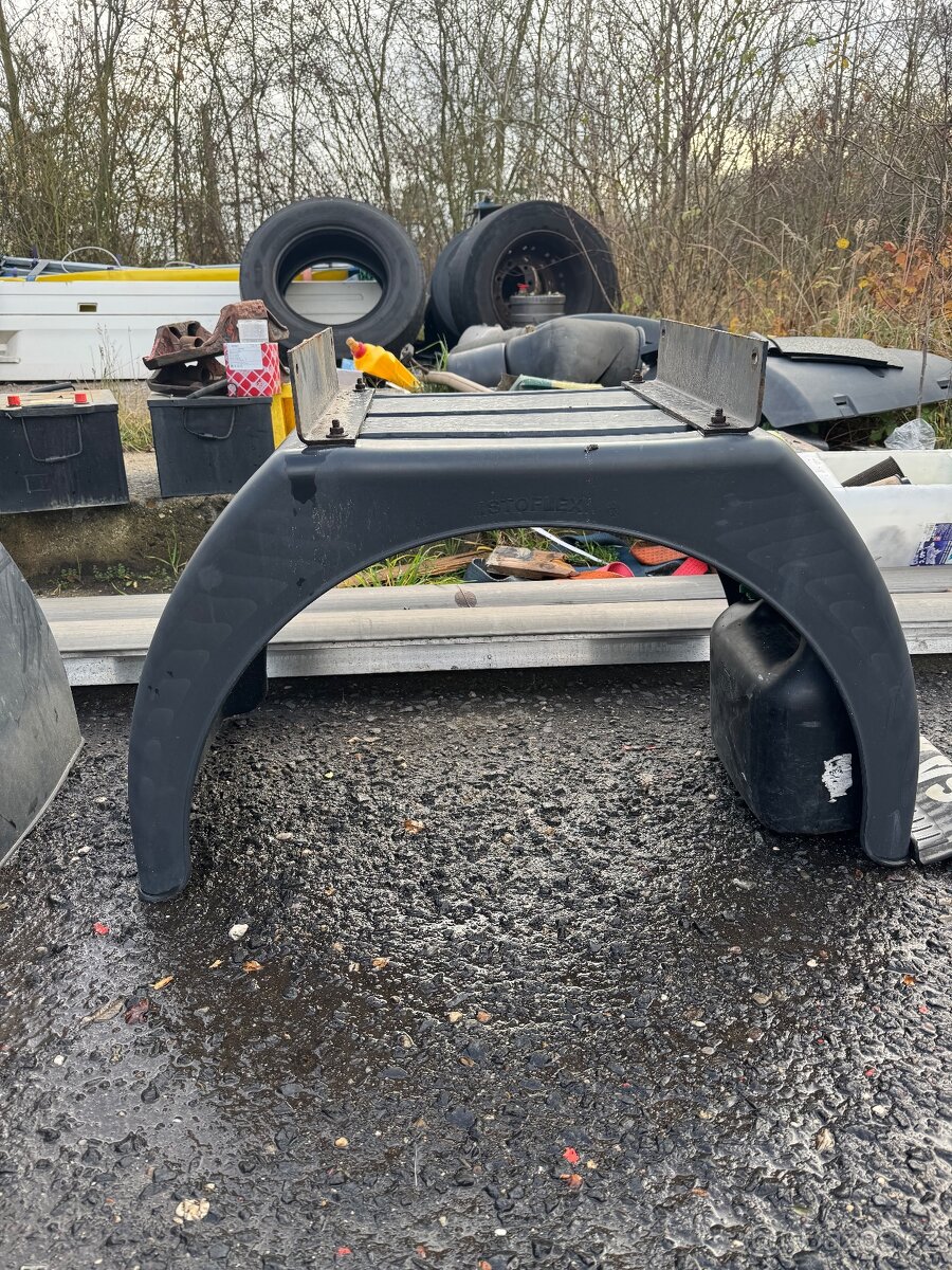 Blatníky + kšilt na Iveco Eurocargo + hydraulické čelo