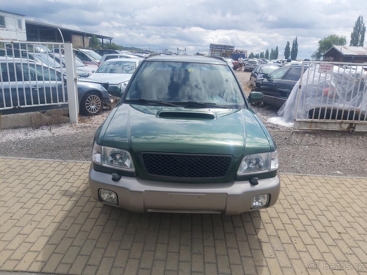 Subaru Forester 2.0i T