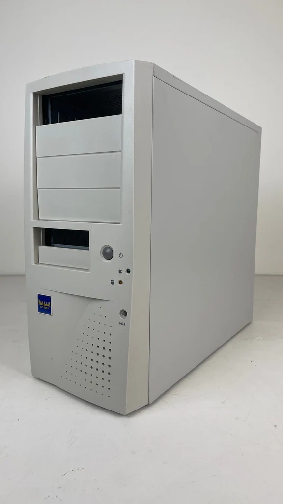 Sháním PC skříň