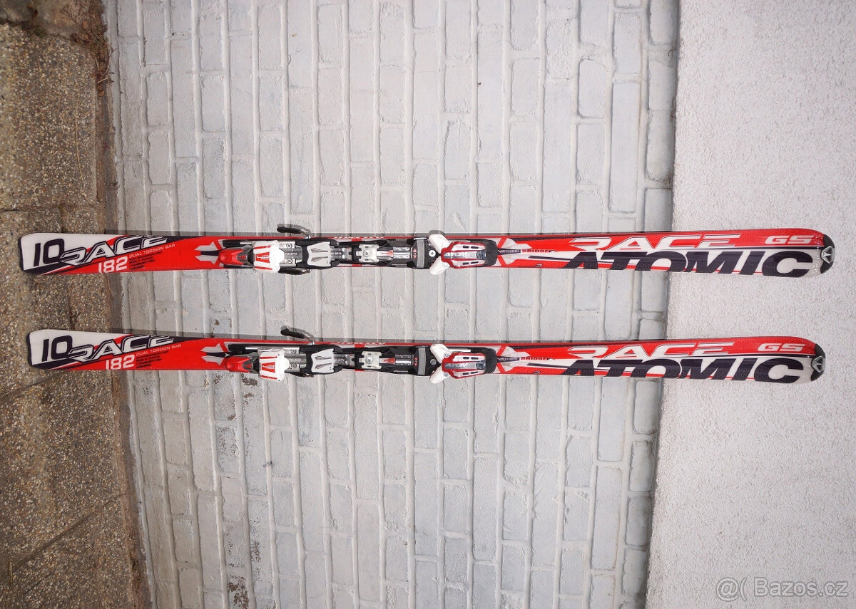 Obřačky carvingové lyže 182 cm Atomic Race GS 10, bezvadné.