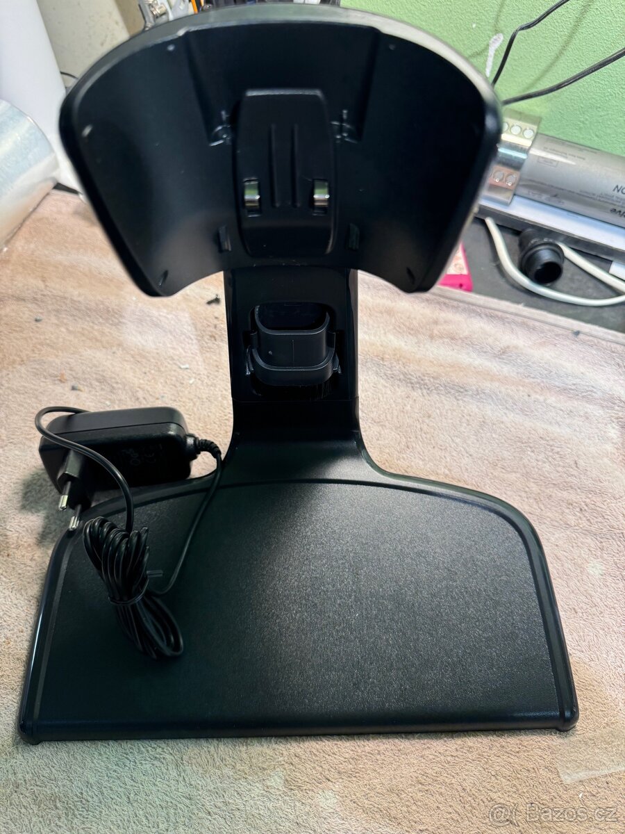 dobíjecí stanice na tyčový vysavač Electrolux 500