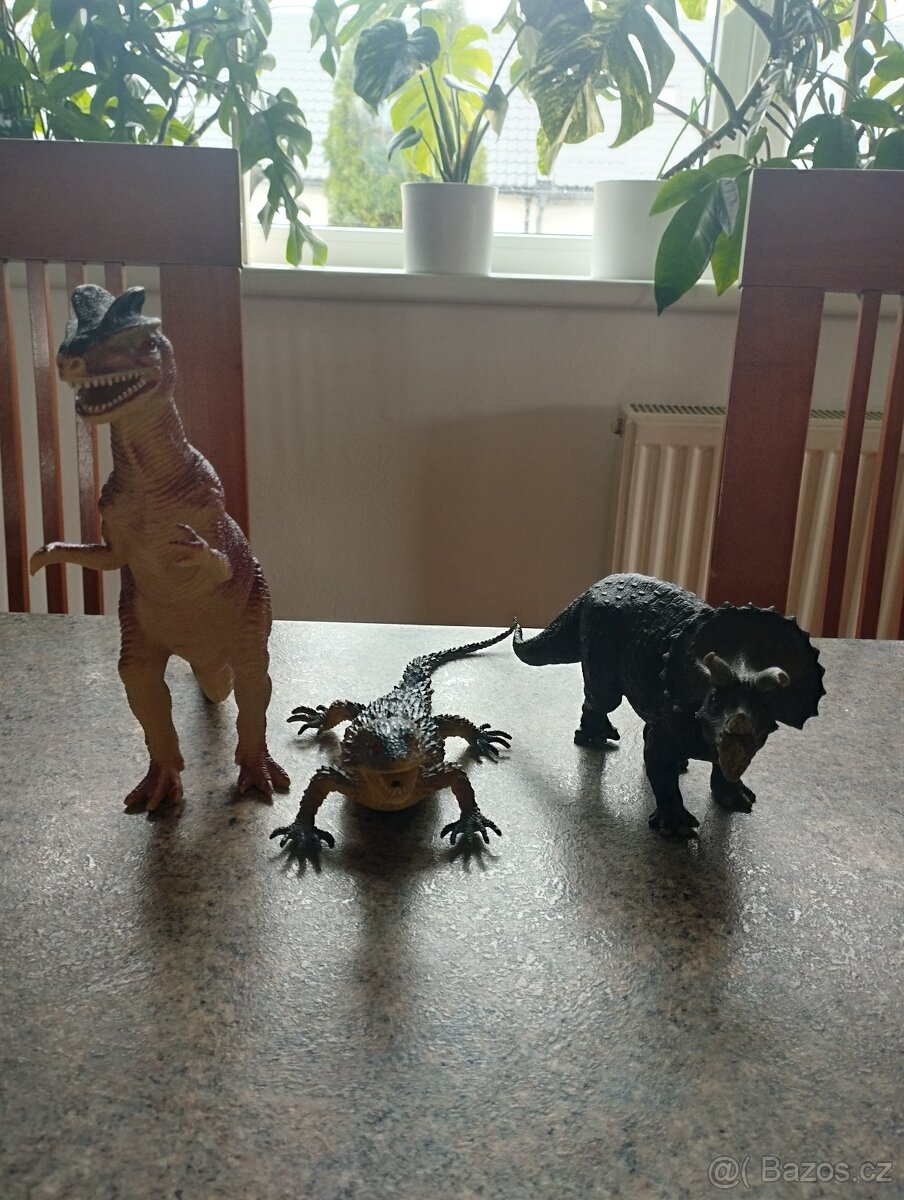 Velké figurky dinosaurů. 3 ks