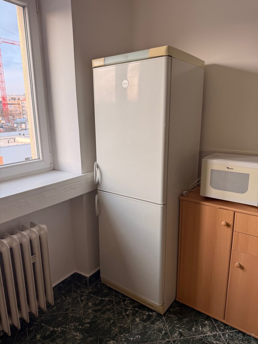 Lednička Electrolux