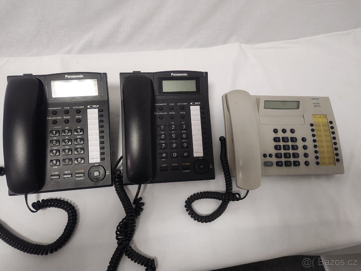 Stolní telefony Panasonic KX-TS880FX a Siemens