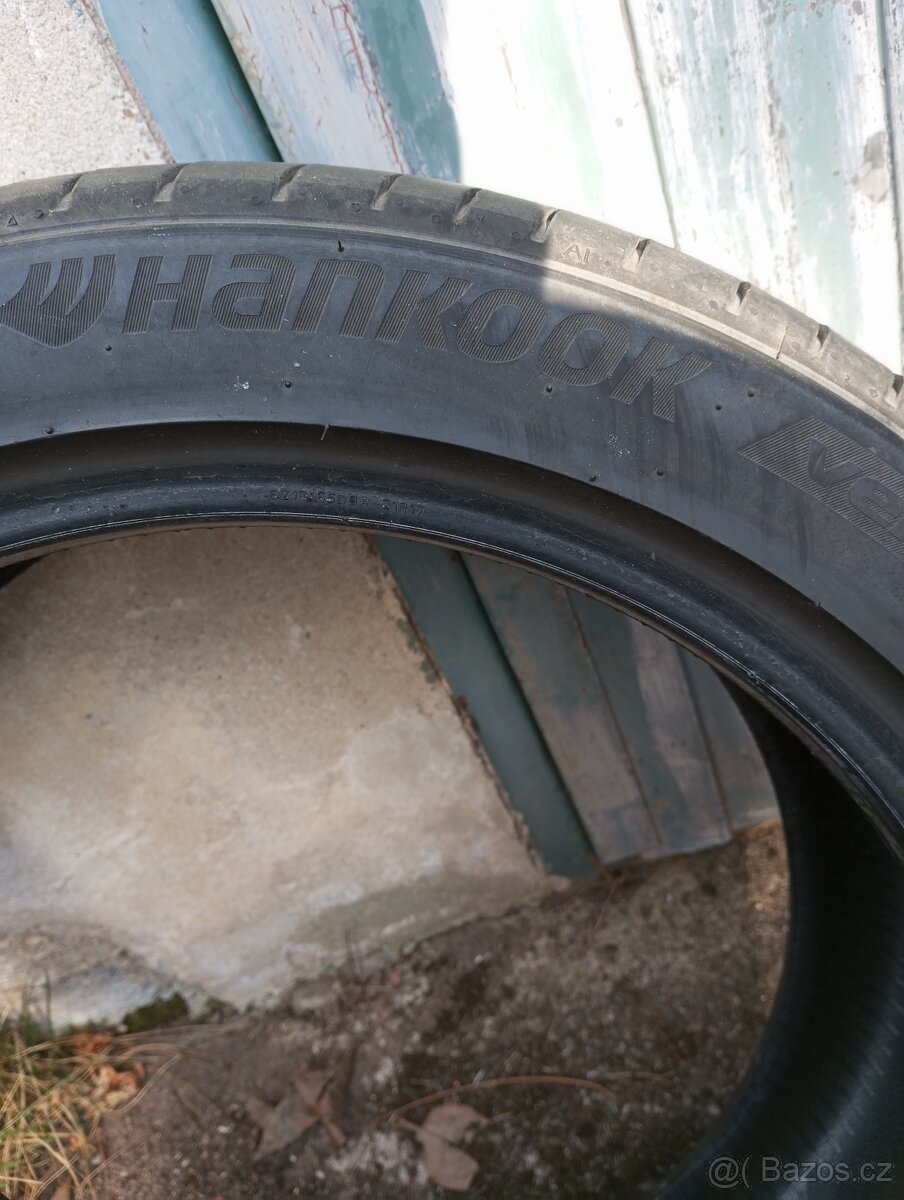 4x letní pneumatiky 235/45 R18 - Hankook + Continental