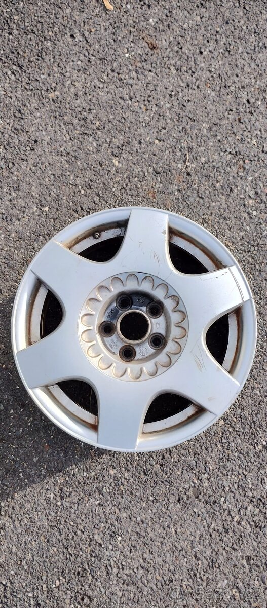 16" alu kolo 5x100 New Beetle I