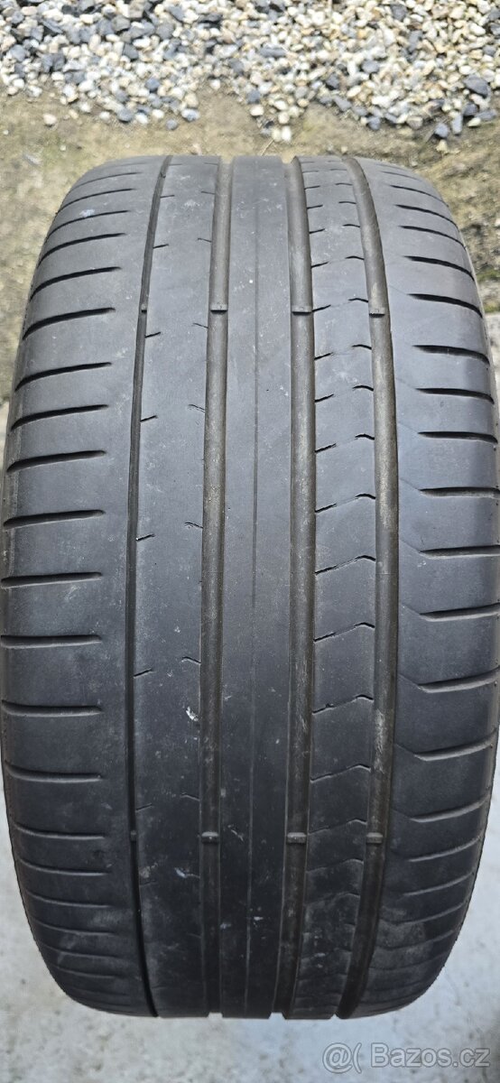 1x Pirelli 255/35 R19