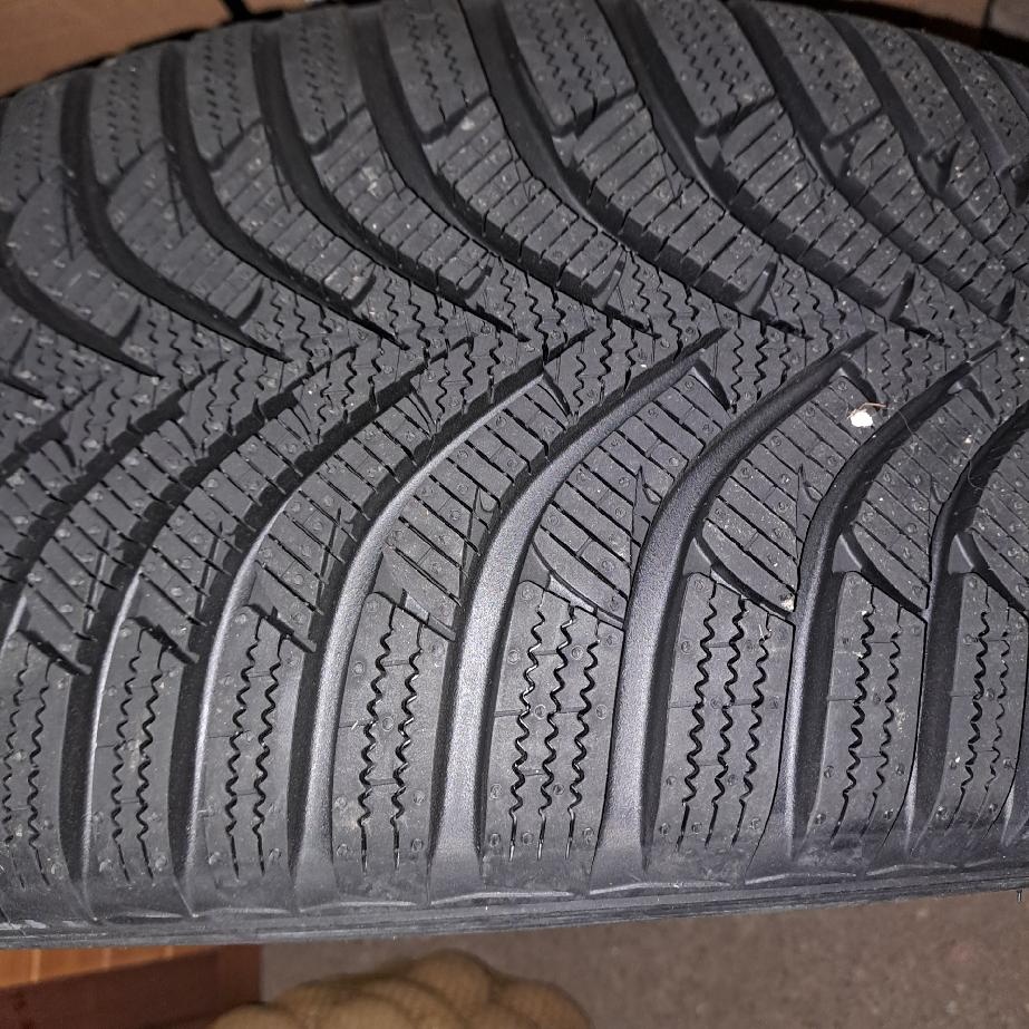 BMW Plechové disky se zimními pneu NOVÉ