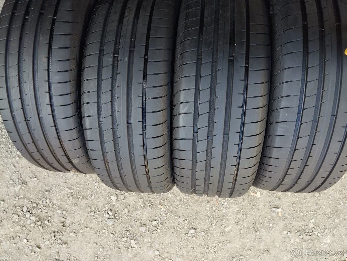 235/45/19 99h Goodyear - letní pneu 4ks