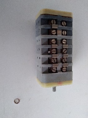 Vačkový spínač VS32 9154 C8, 32A/380V~, 4 polohy.