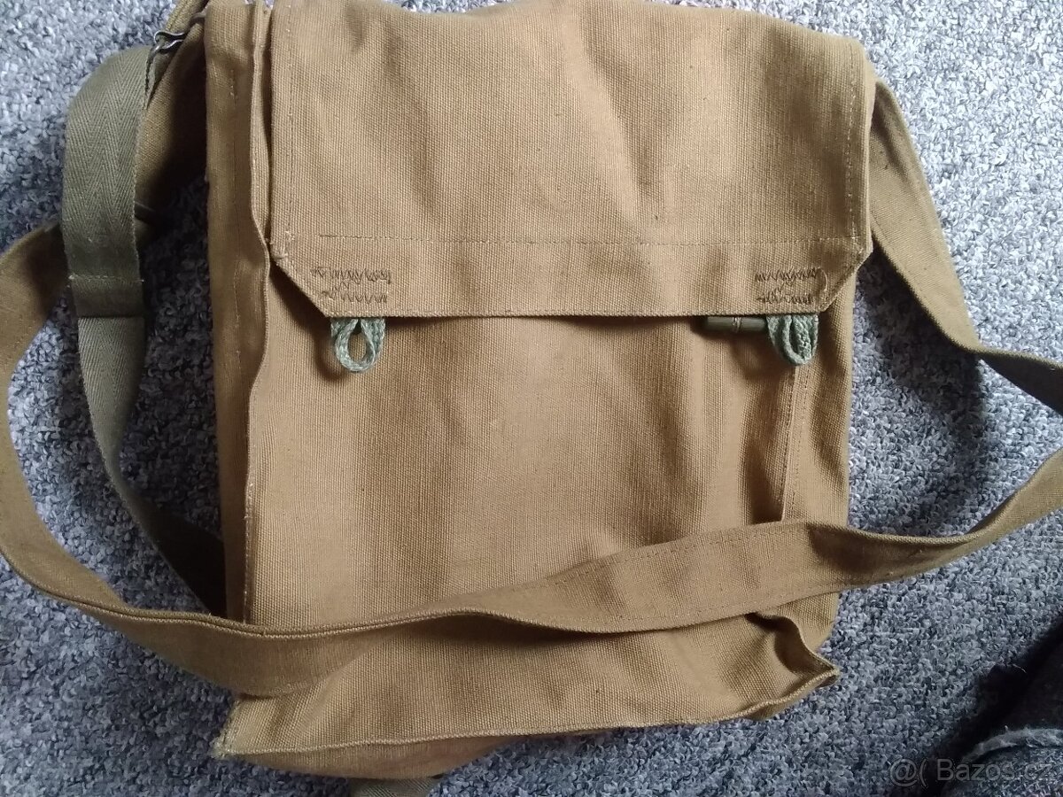 Vojenský batoh na masku - značený.
