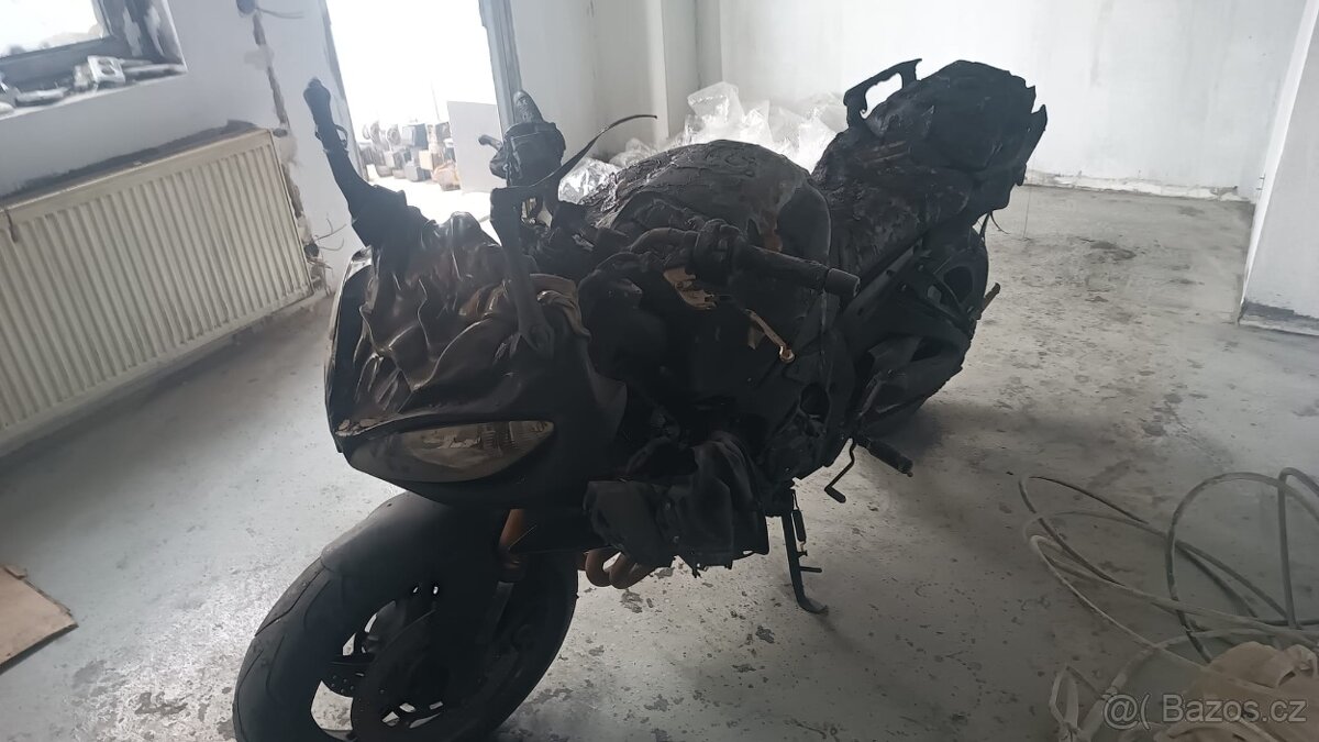 FZ8