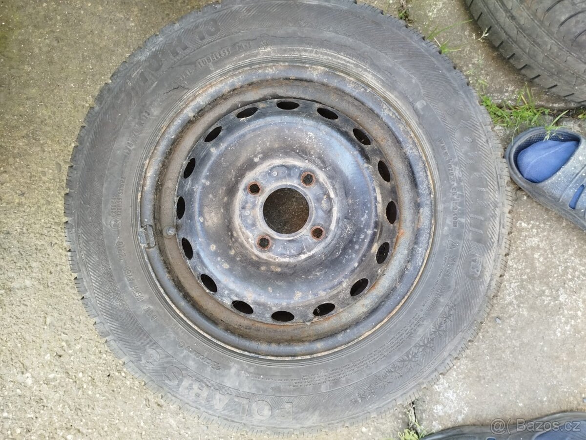 Zimní gumy 175/70 R13.
