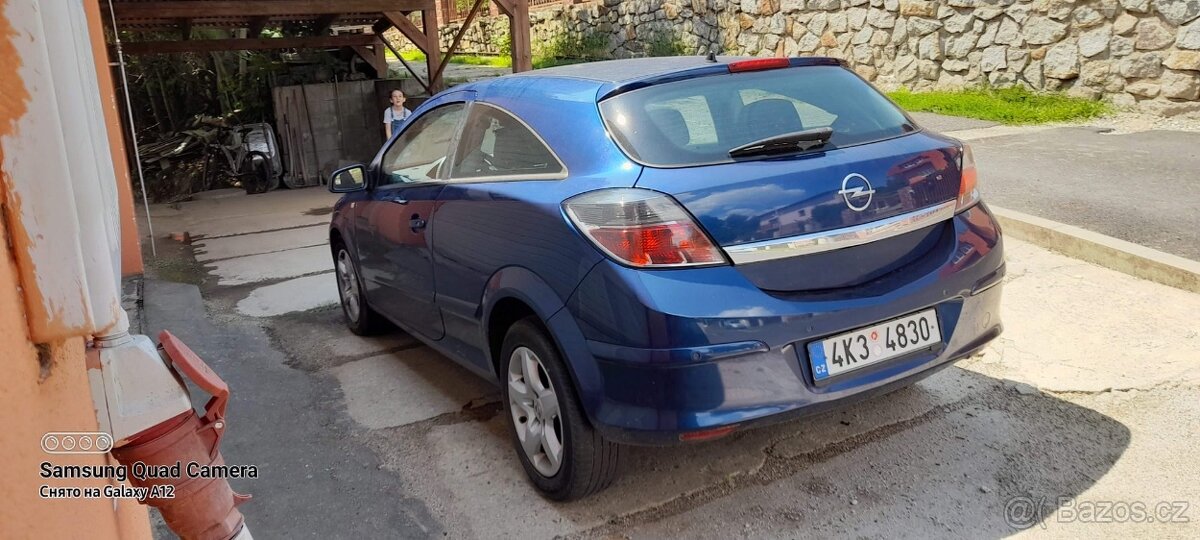 Náhradní díly. Opel Astra H