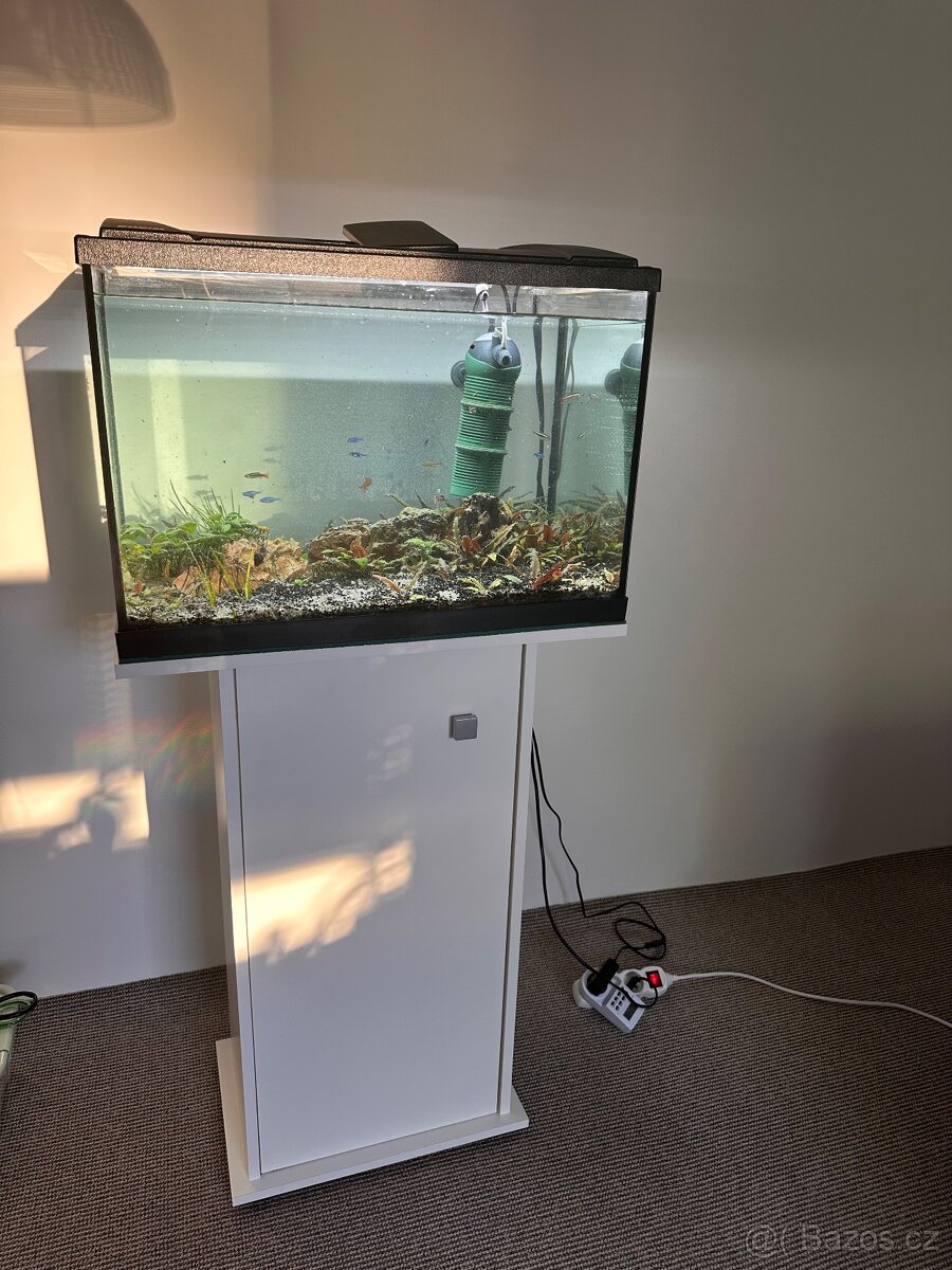 Eheim akvárium 84L + Eheim skříňka