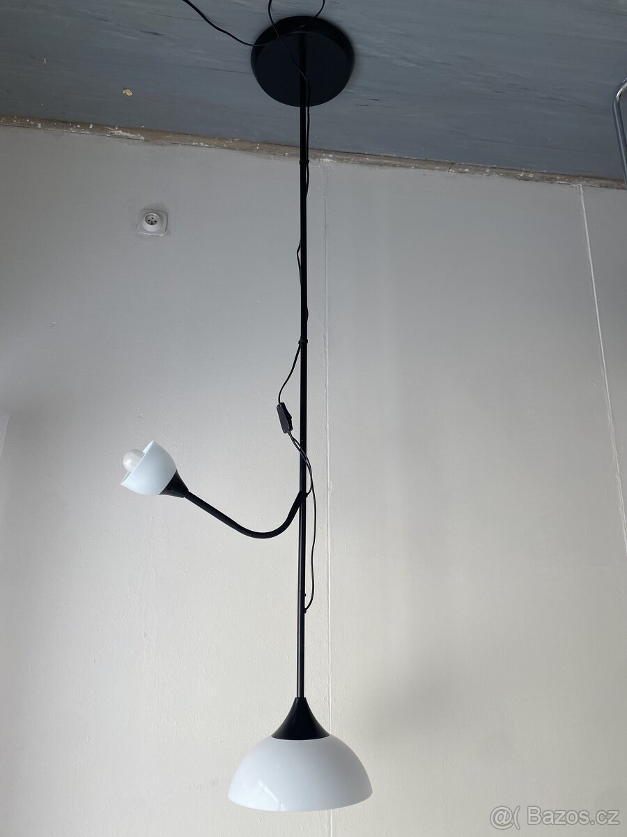 Lampa stojací