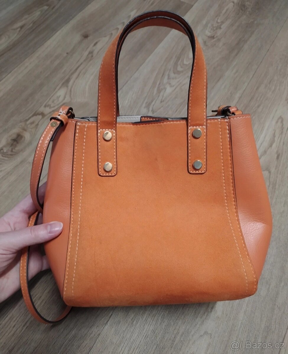 Oranžová kabelka