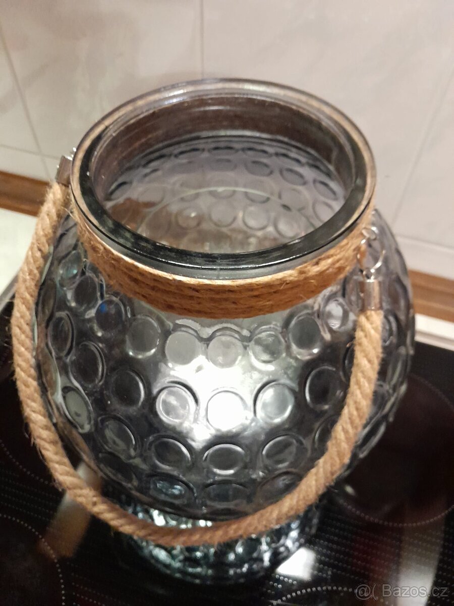 Velká skleněná lampa na svíčku