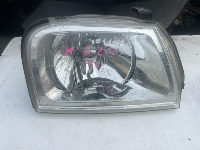 Mitsubishi L 200 - pravé přední světlo EU