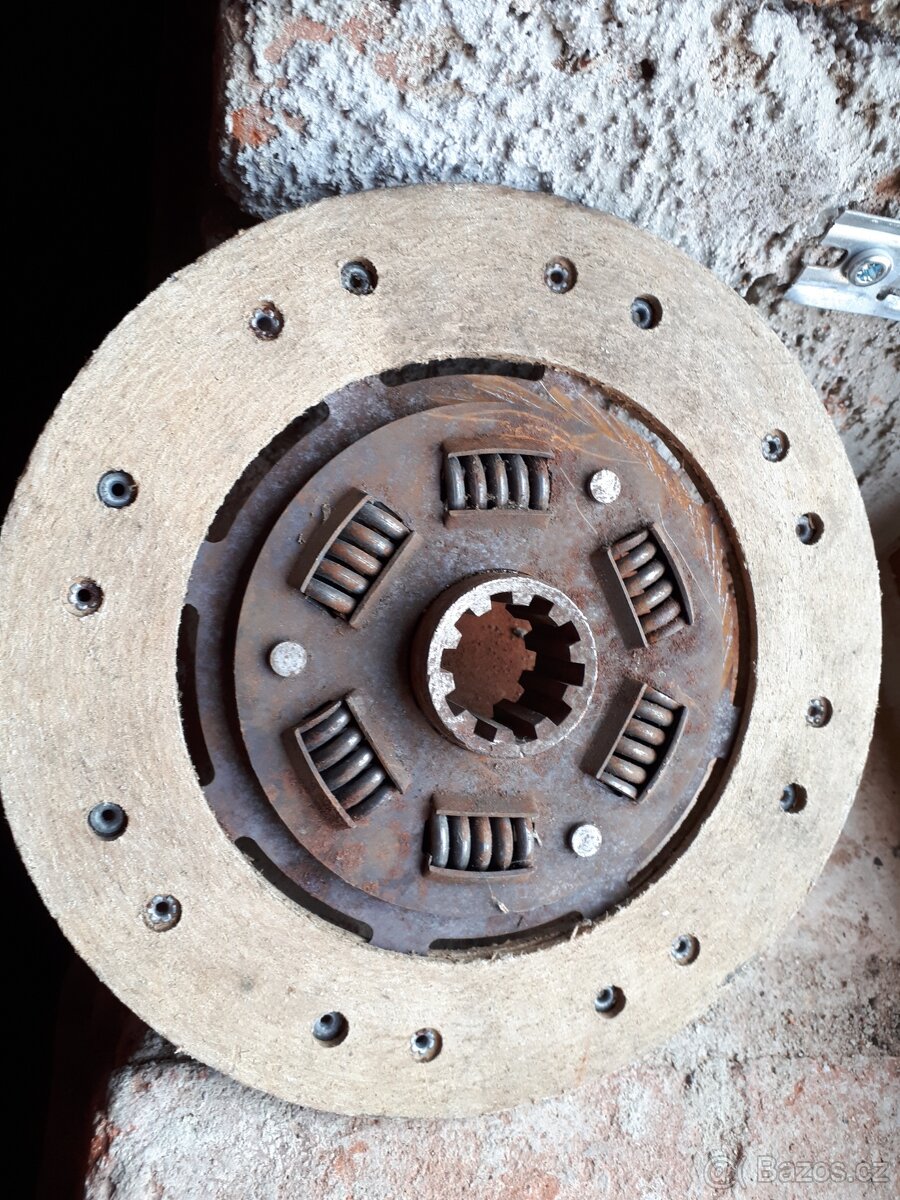 Volha nebo Žuk: prodám novou spojkovou lamelu