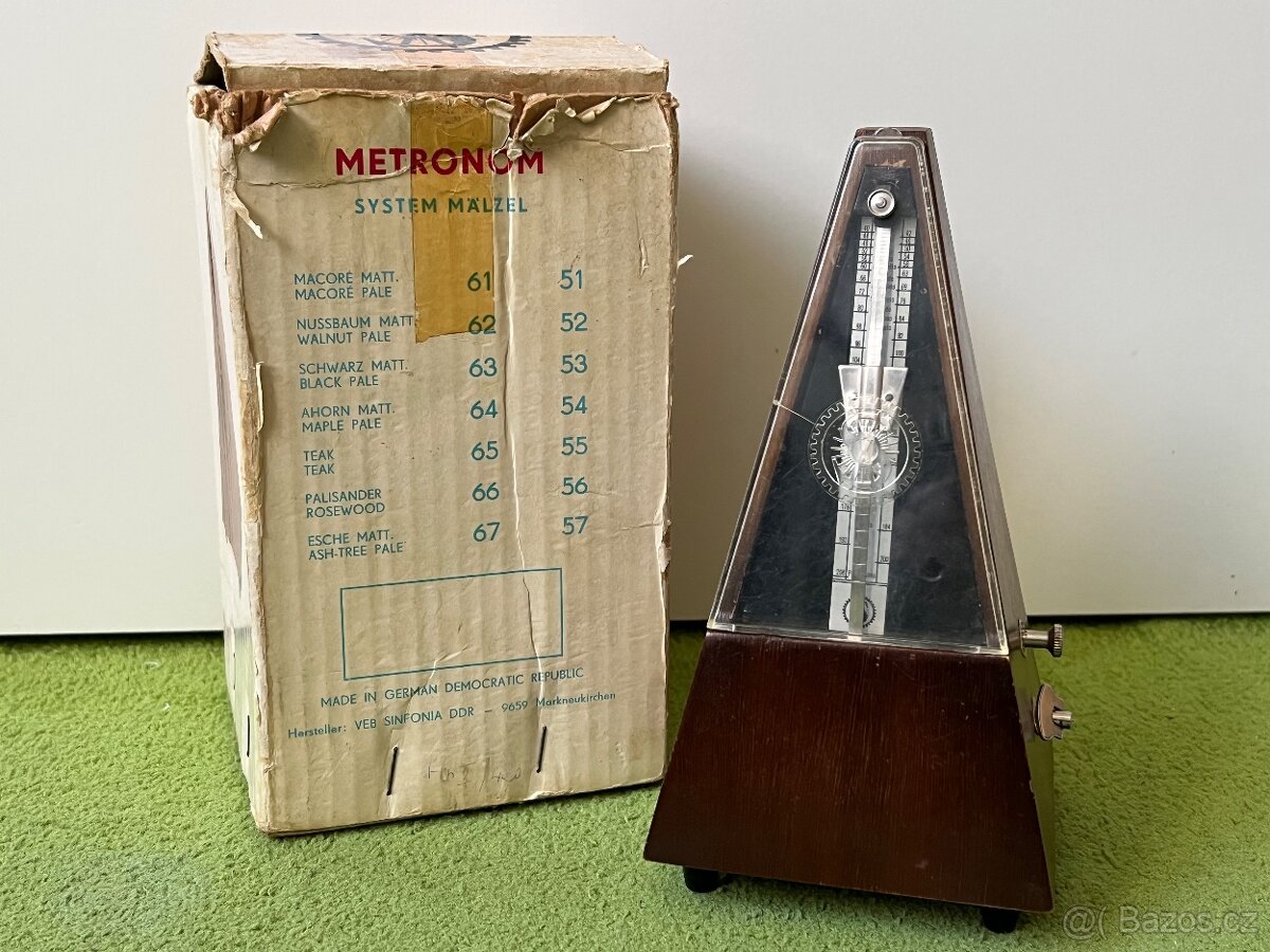 Mechanický metronom vyrobený v NDR