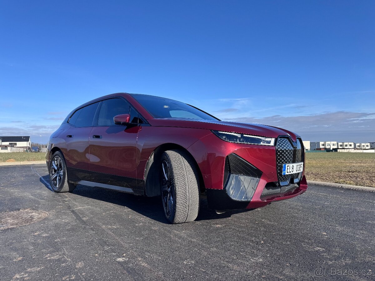 BMW iX xDrive50