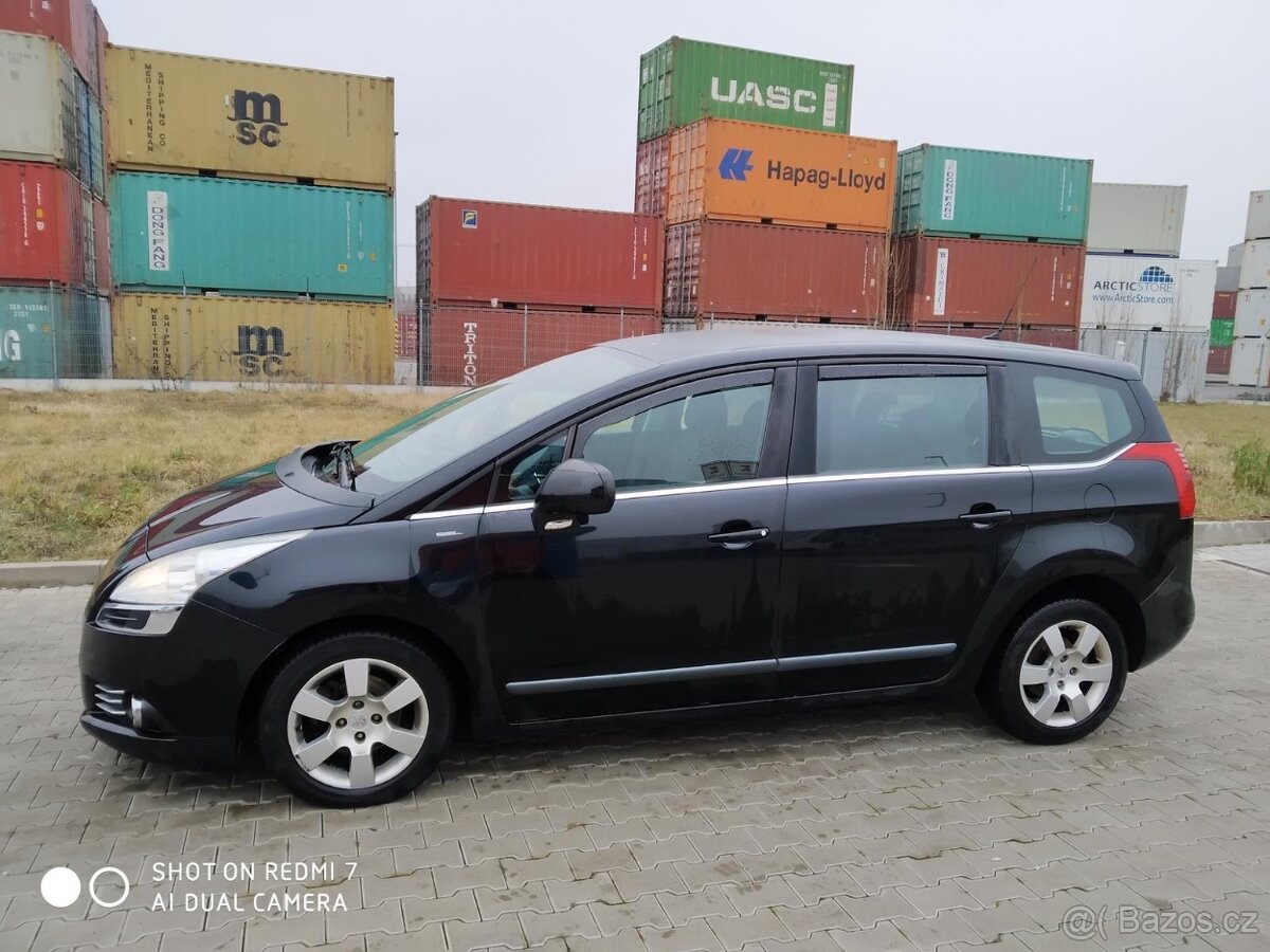 Peugeot 5008 1,6 HDI, 7 míst, automat