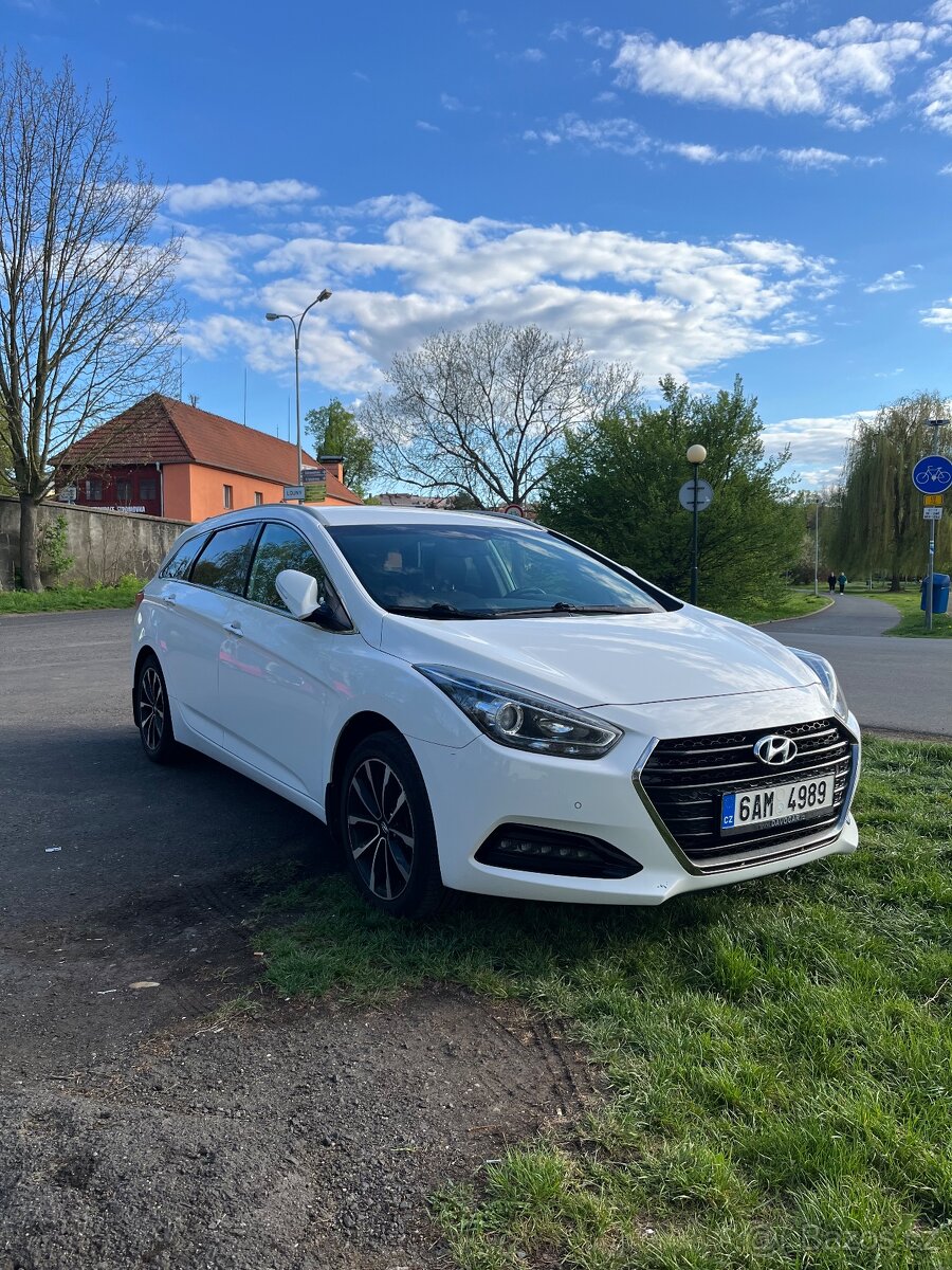 Prodám 2017 Hyundai i40 cw 1.7 crdi 104 kw