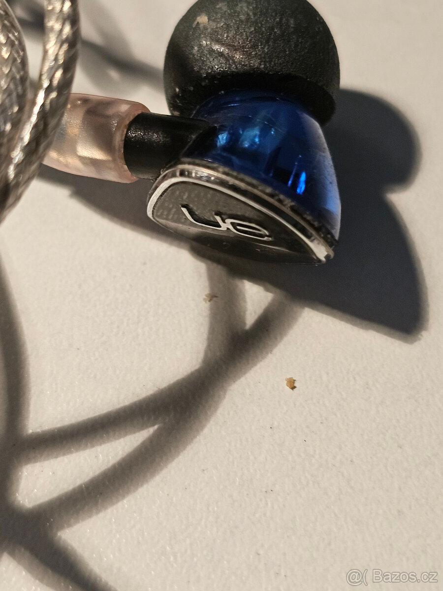 In-Ear monitor sluchátka UE Logitech 900