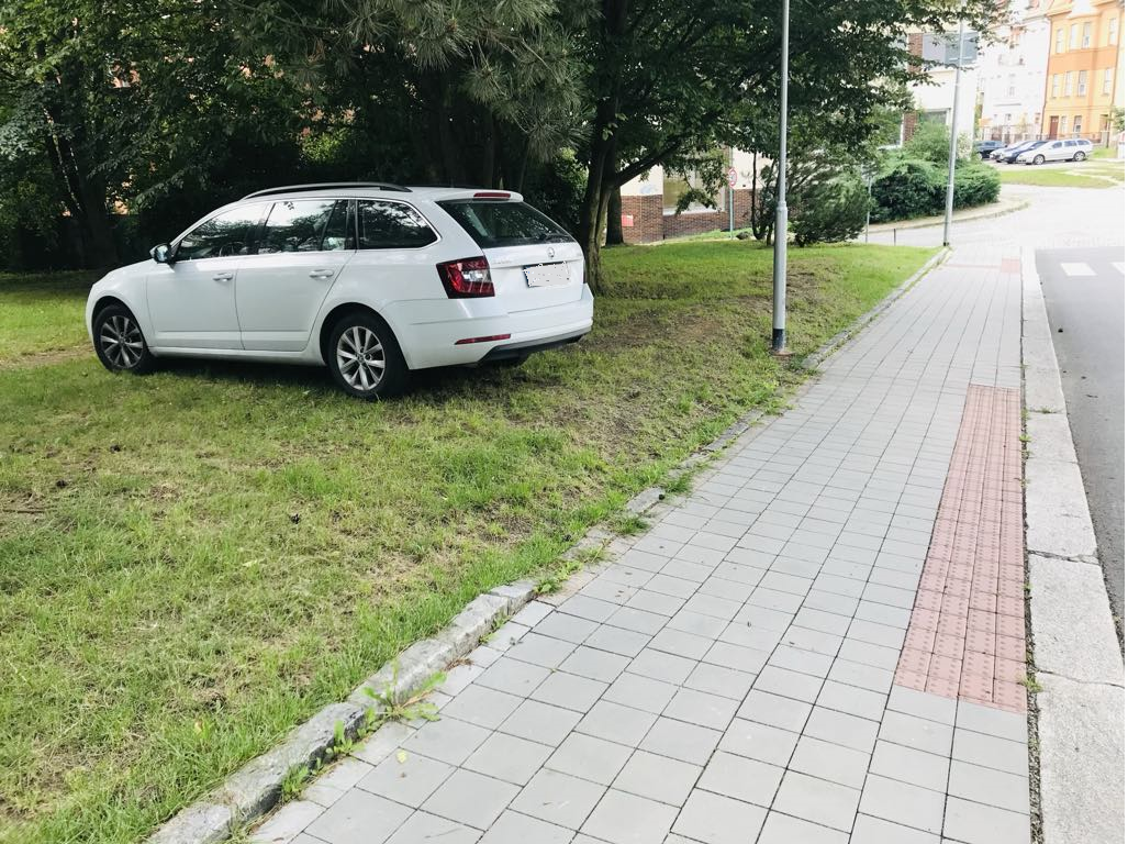 Pronájem, parkovací stání, U Dvora, Jihlava
