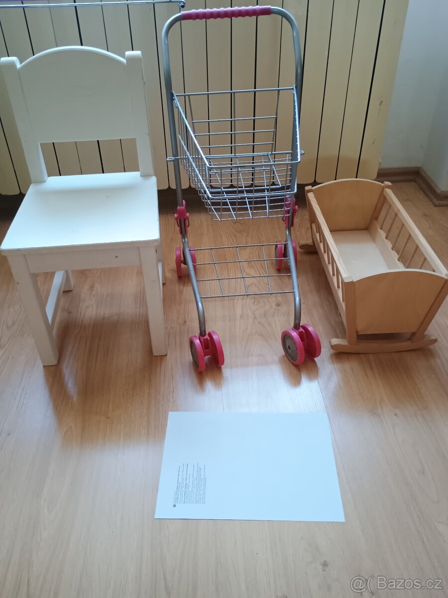 Dětská židlička, kolébka a nákupní vozik