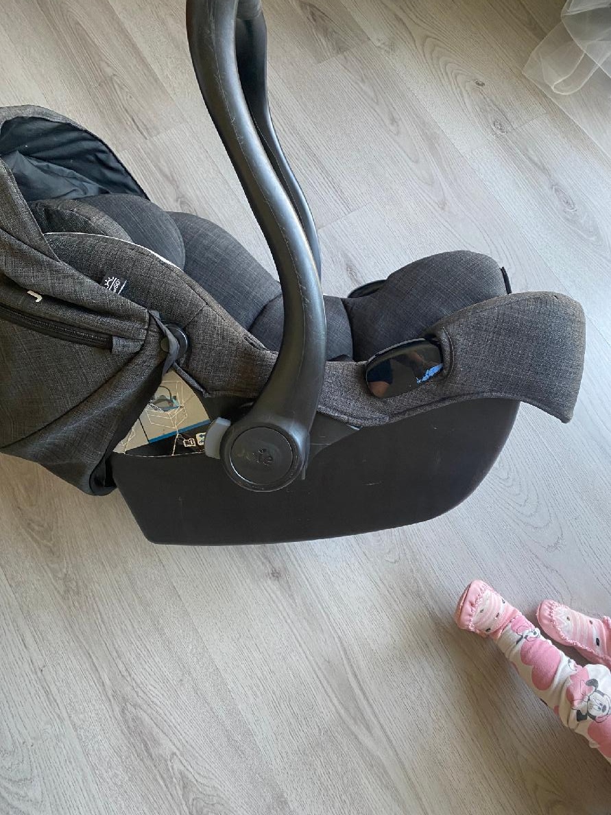 Krásná autosedačka Joie 0-13 kg,deky i na hraní