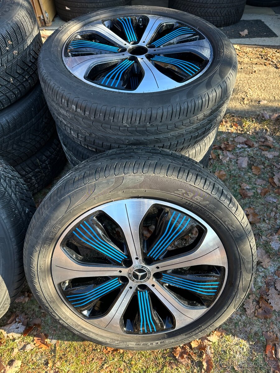ALU KOLA MERCEDES EQC R20 LETNÍ SADA JAKO NOVÉ TOP