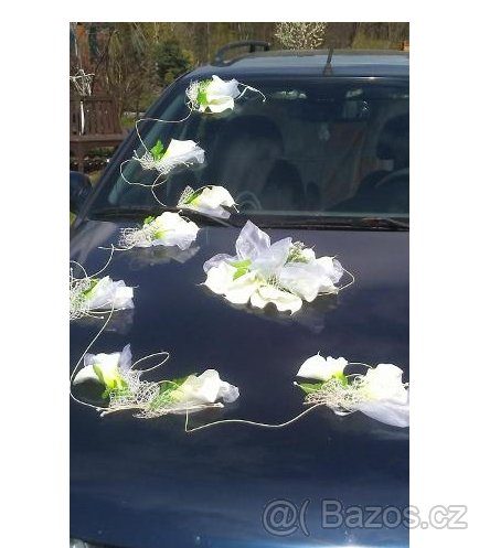 Svatební dekorace na auto Kala