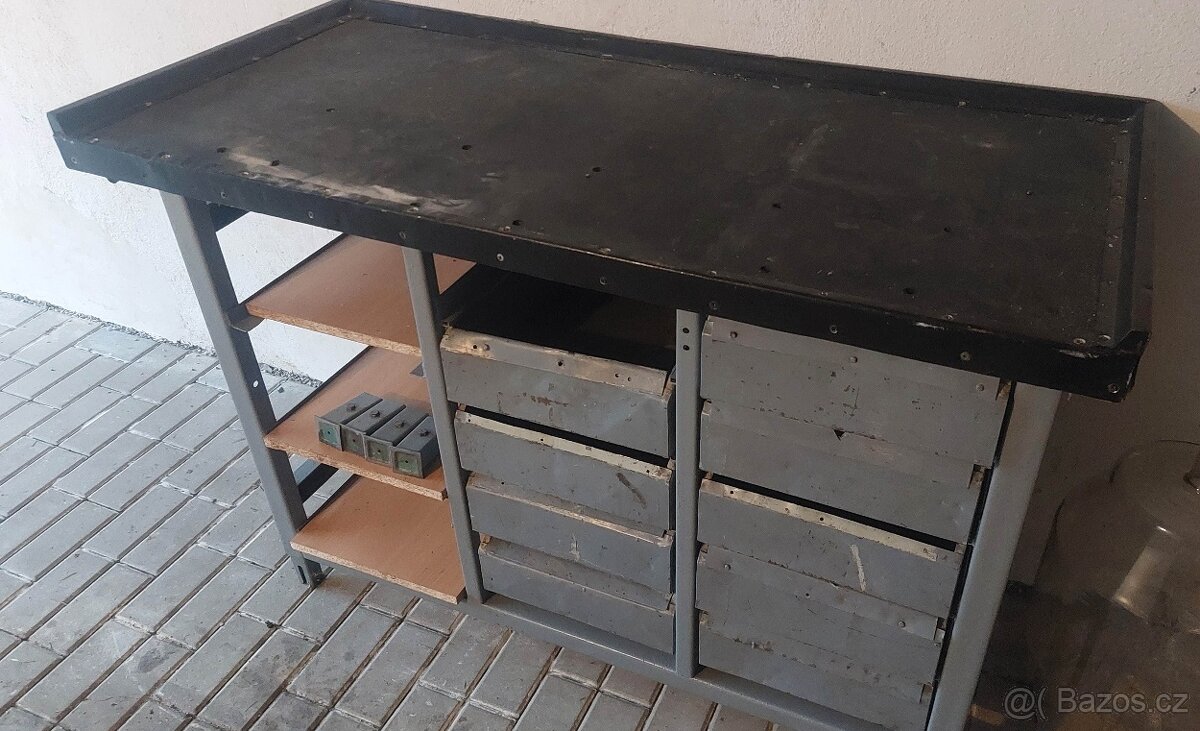 dílenský stůl/ponk