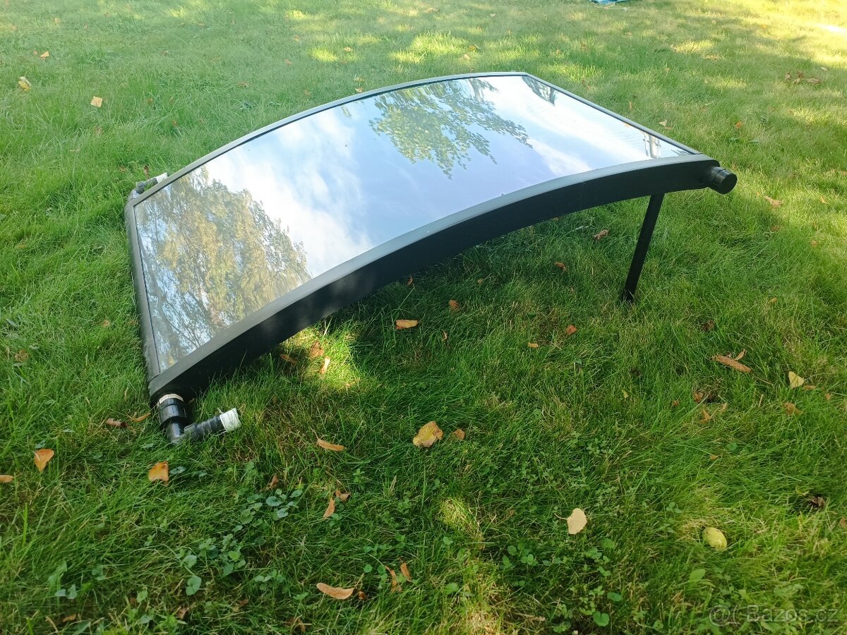 Solární panel k bazénu