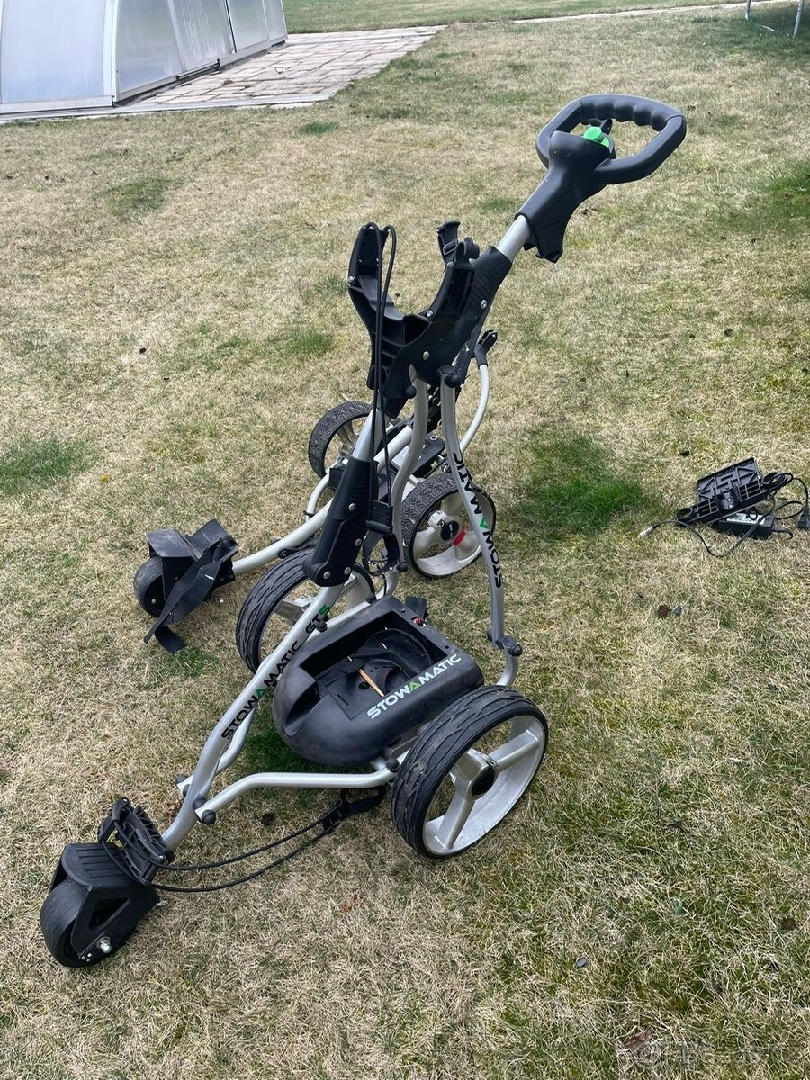 2 golfové vozíky, funkční